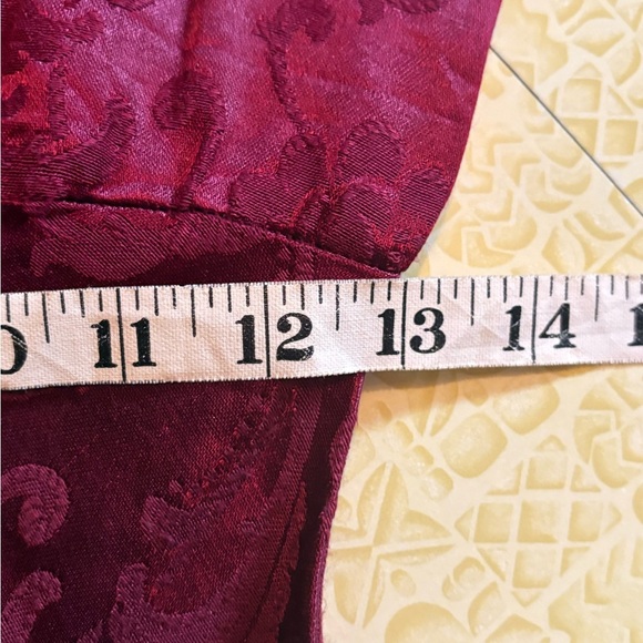 Vintage Elegant Burgundy Lace Dress - Picture 10 of 10